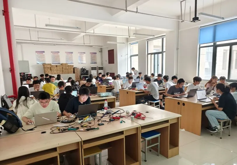 西北大学+电子设计竞赛协会第一次培训