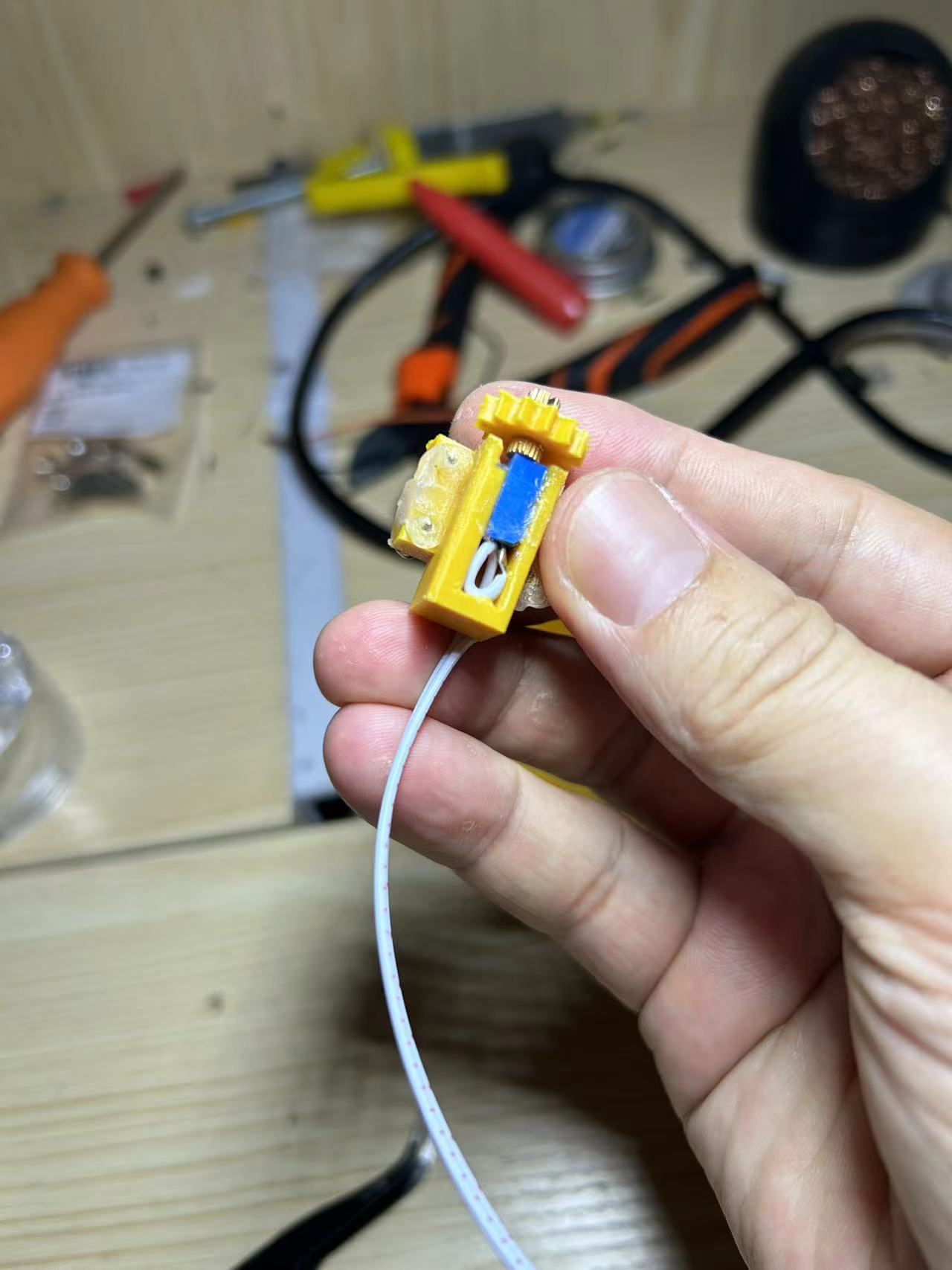 限位器，用多圈可变电阻器