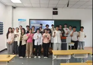 民政职业大学电子信息技术小组“生气机器人”焊接培训总结