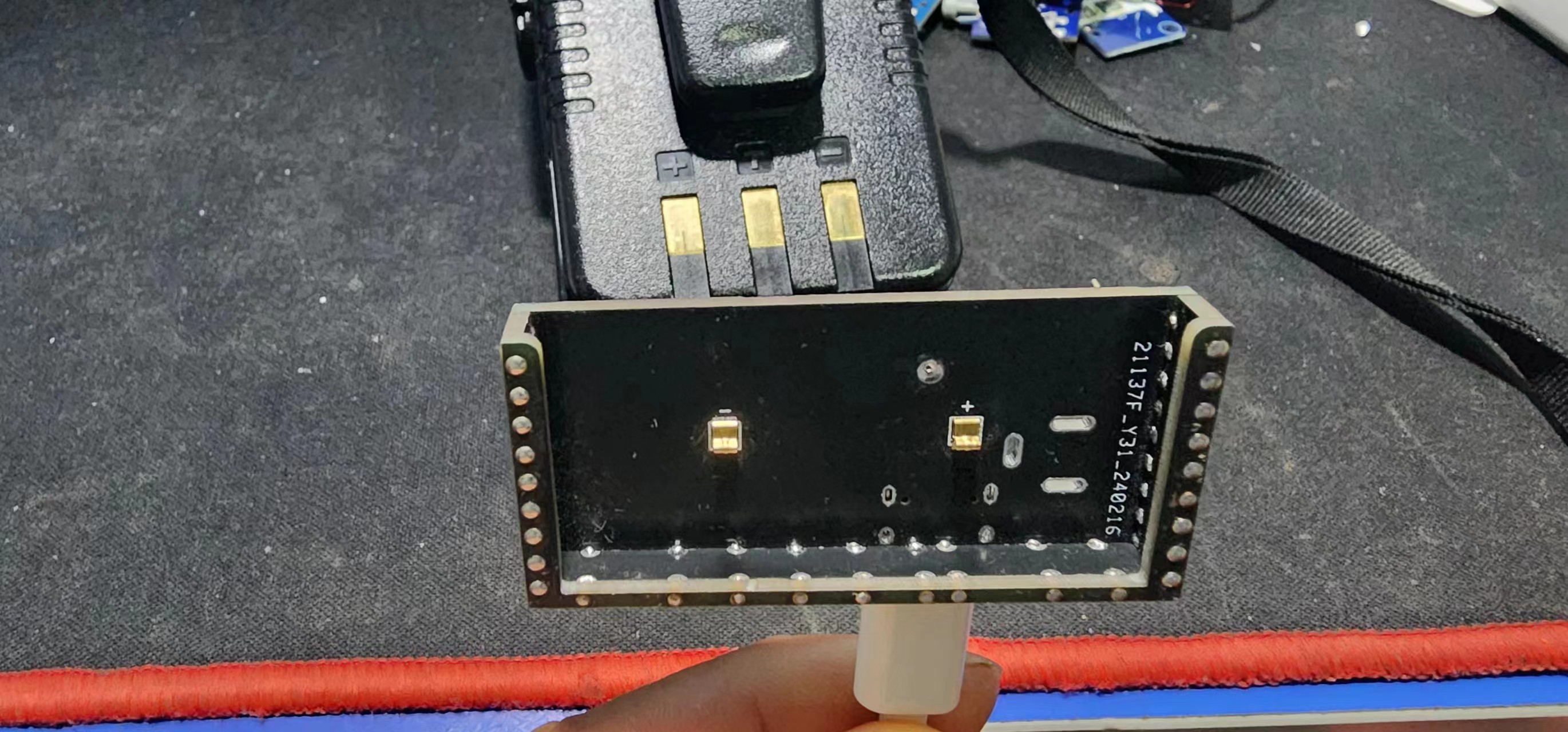 组合后的样子,有了2个触点