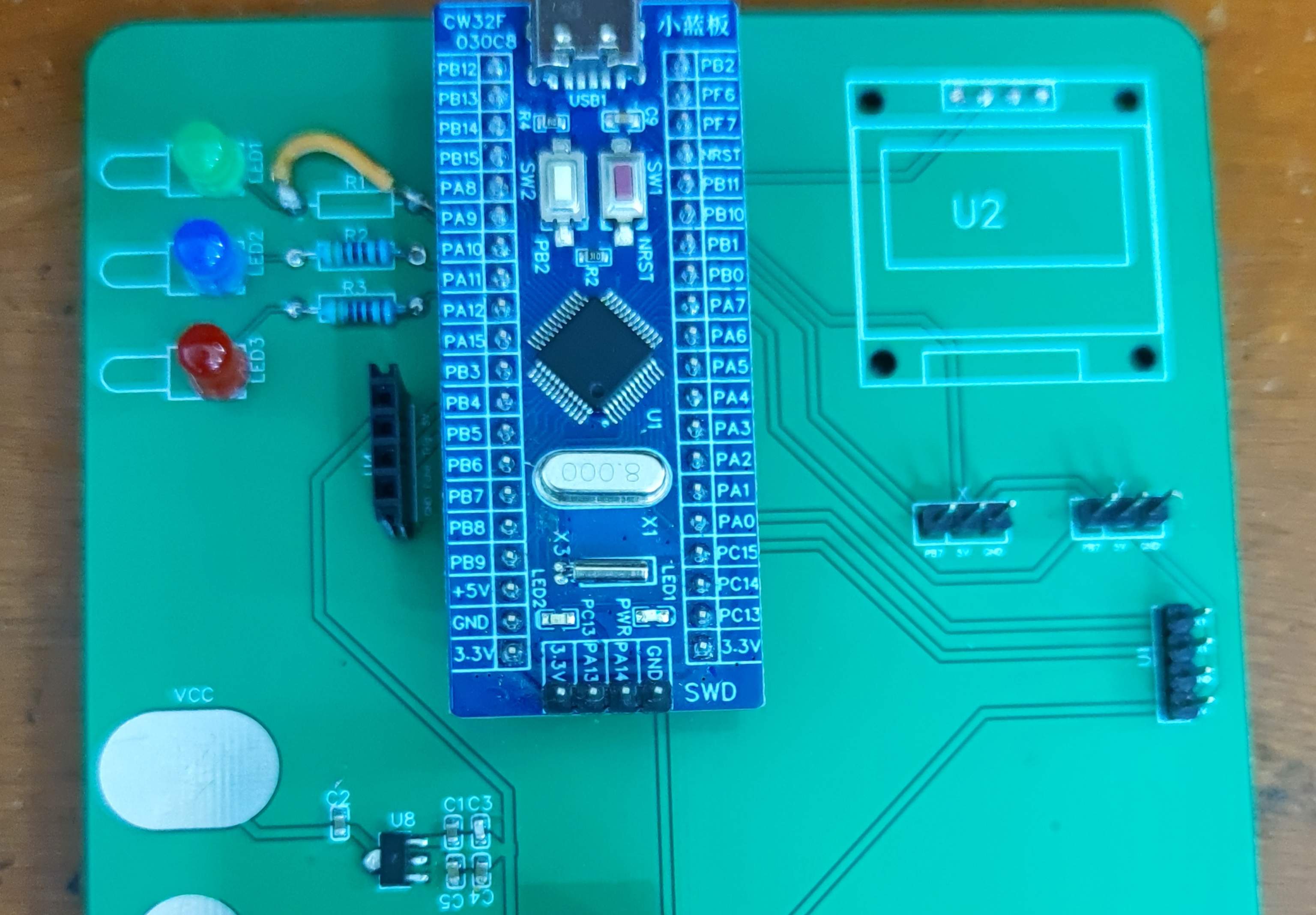 基于CW32控制二维舵机追踪目标物体 - 立创开源硬件平台